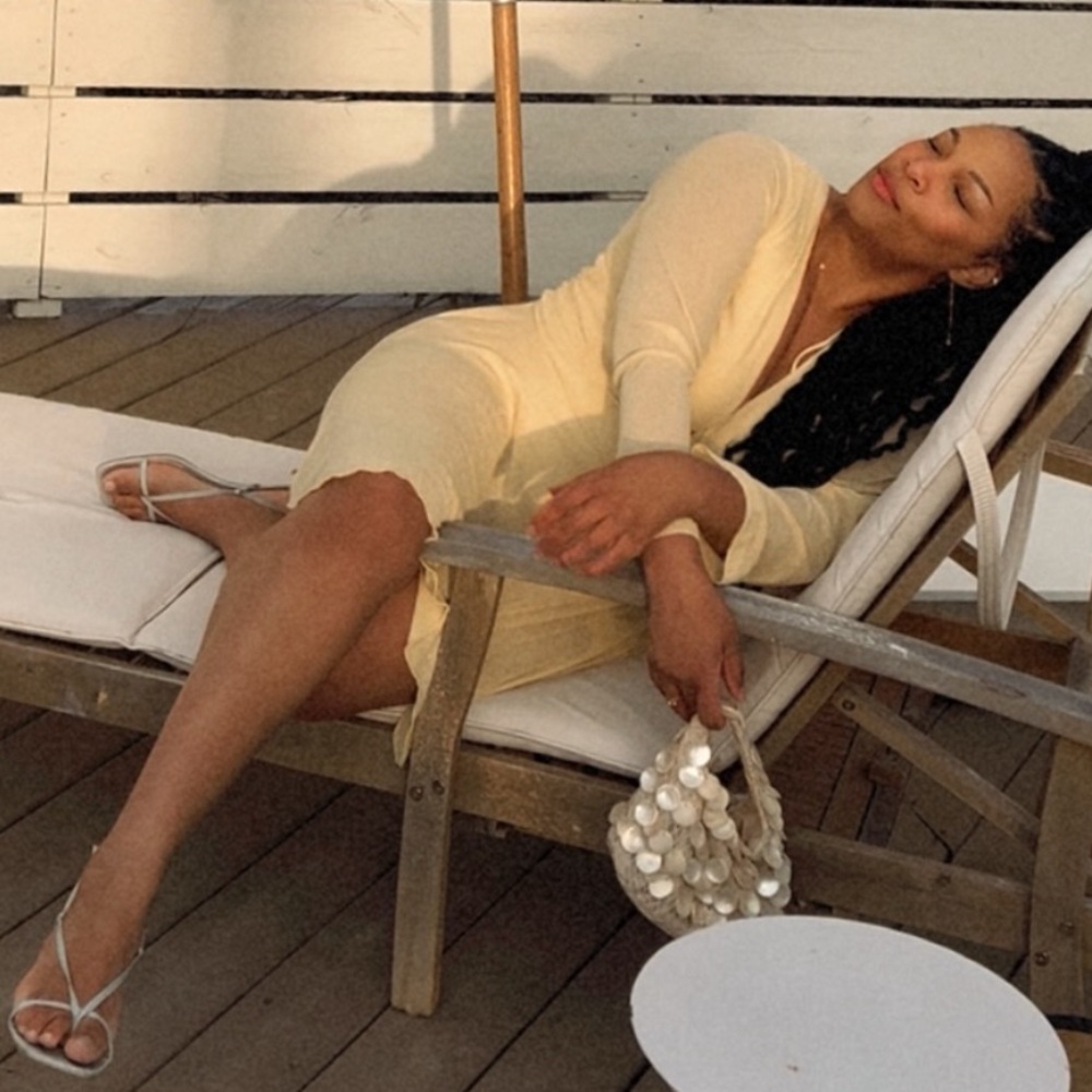 Beige Shell-Embellished Mesh Tote Bag Mermaid Season - Picture 5 of 9